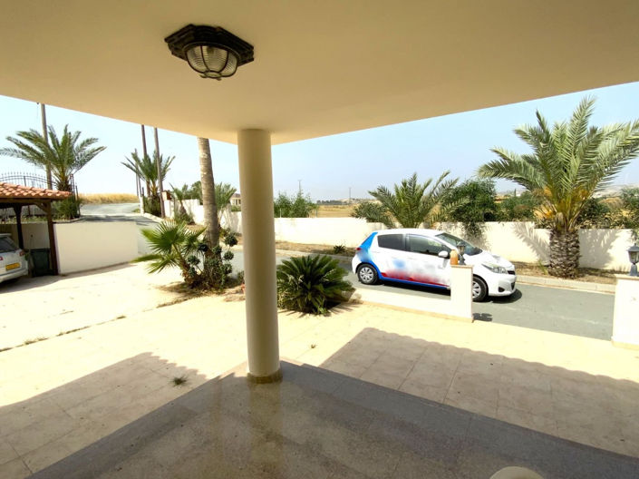 Image No.4-4 Bed Property for sale