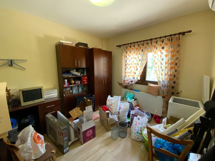 Image No.8-4 Bed Property for sale