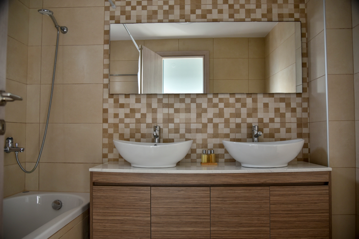 Image No.38-2 Bed House for sale