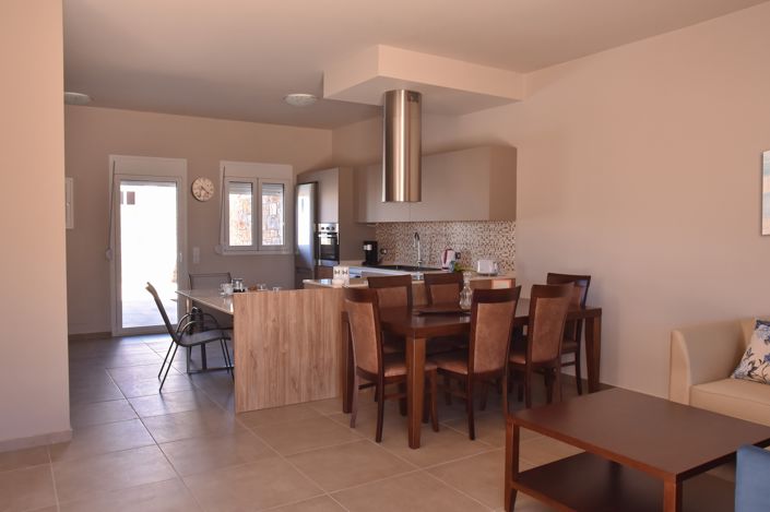 Image No.4-2 Bed House for sale