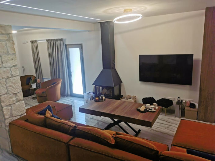 Image No.4-4 Bed Property for sale