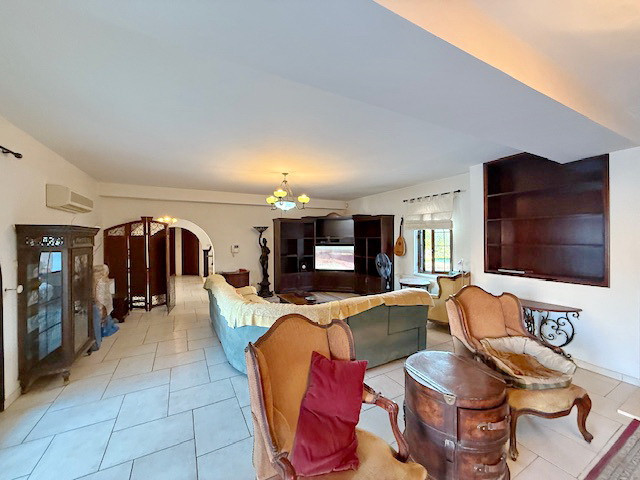 Image No.14-4 Bed Villa for sale