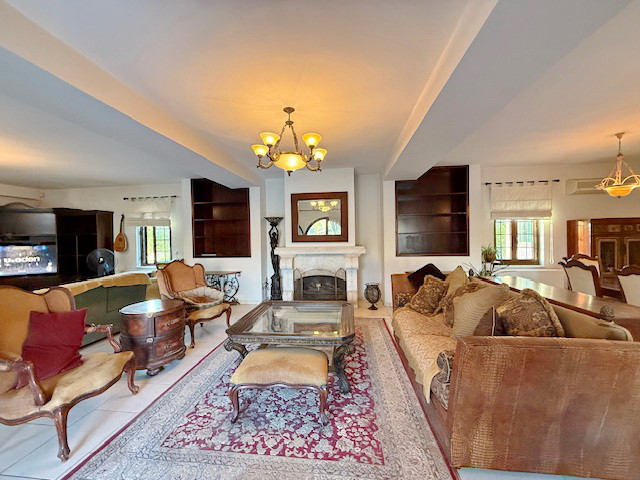 Image No.15-4 Bed Villa for sale