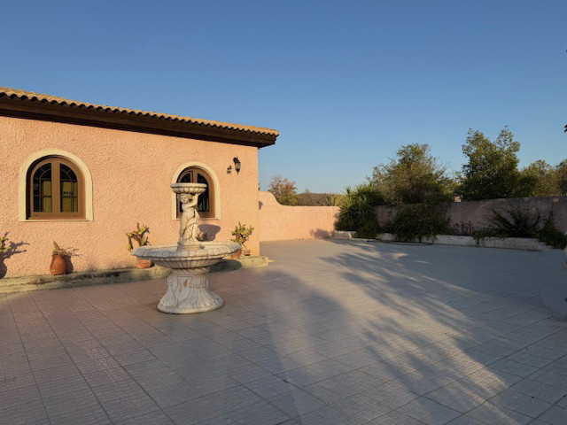 Image No.4-4 Bed Villa for sale