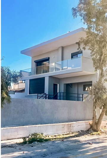 Image No.14-4 Bed House for sale