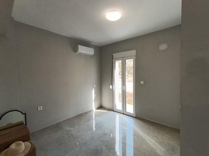 Image No.15-2 Bed House for sale