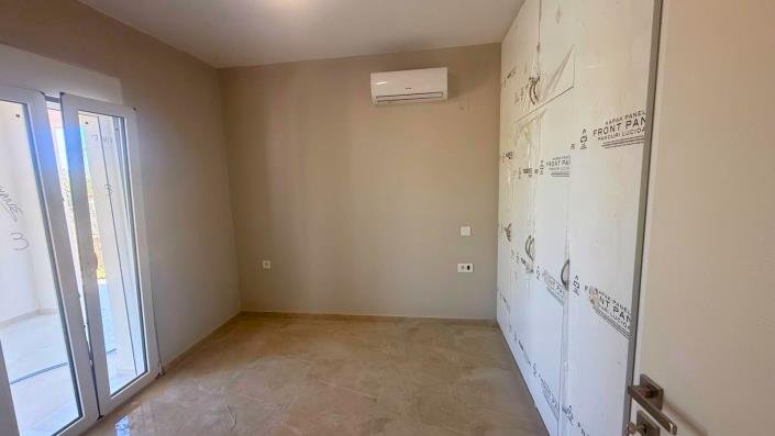 Image No.3-2 Bed House for sale