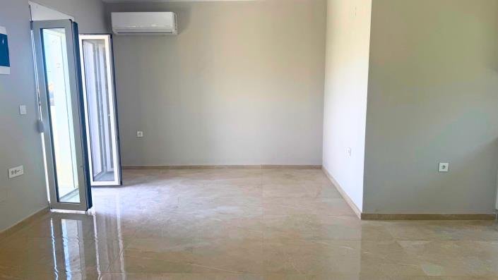 Image No.7-2 Bed House for sale