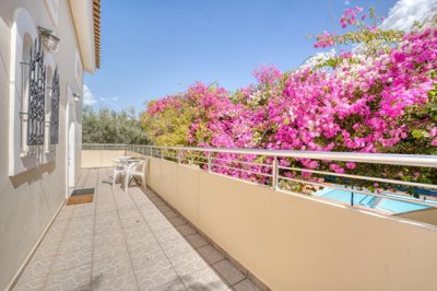 c166a879-b038-4802-bec1-ec0723066751