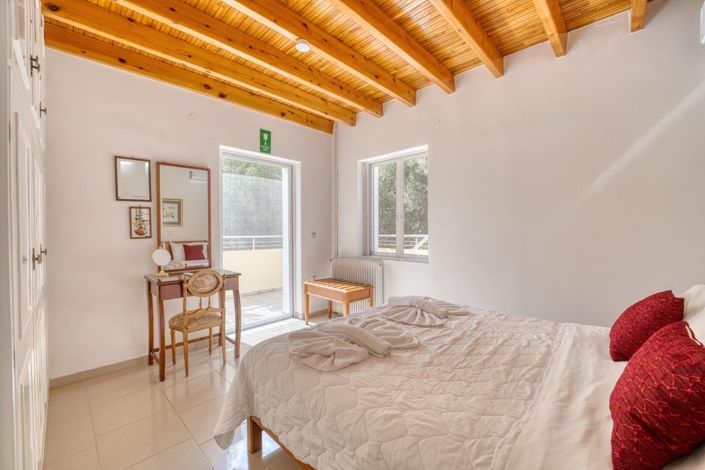 Image No.20-4 Bed House for sale