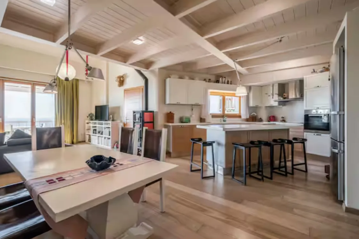 Image No.19-4 Bed House for sale