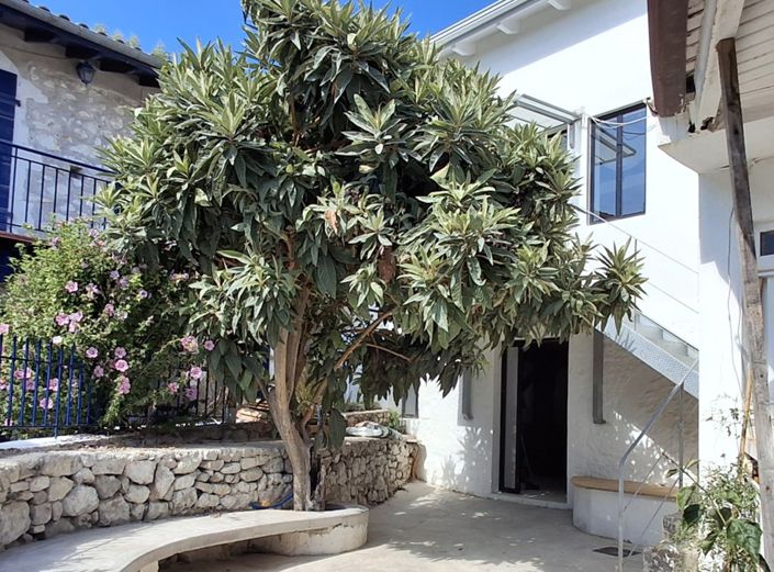 Lefkas, House