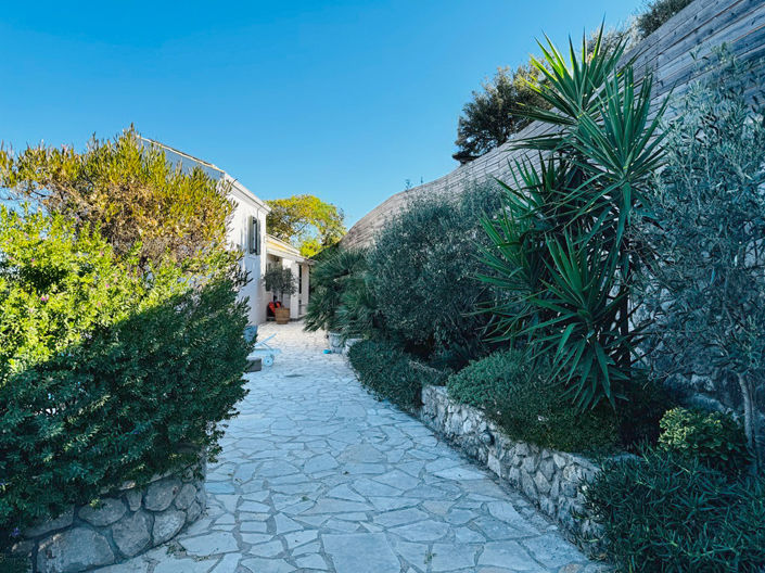 Image No.5-3 Bed House for sale