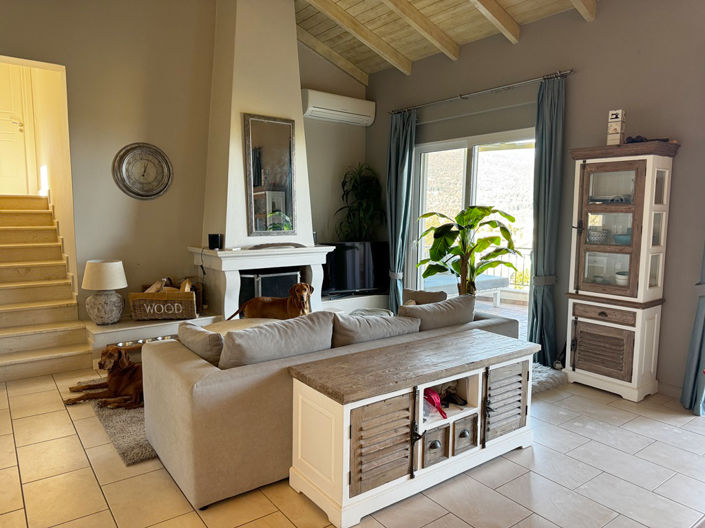 Image No.6-3 Bed House for sale