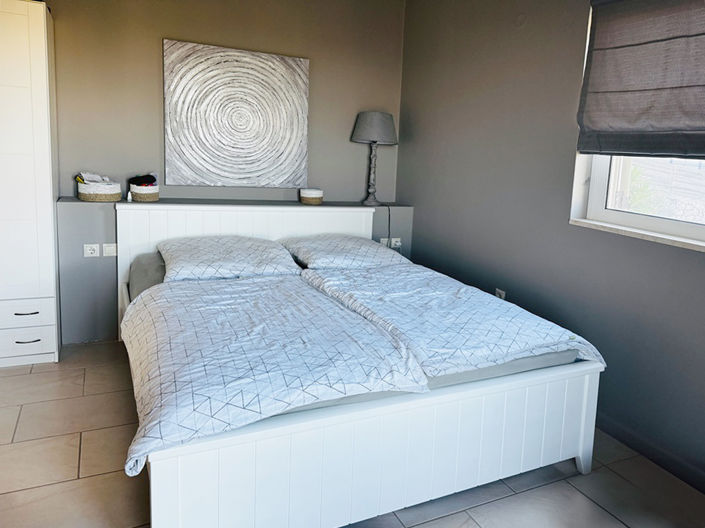 Image No.9-3 Bed House for sale