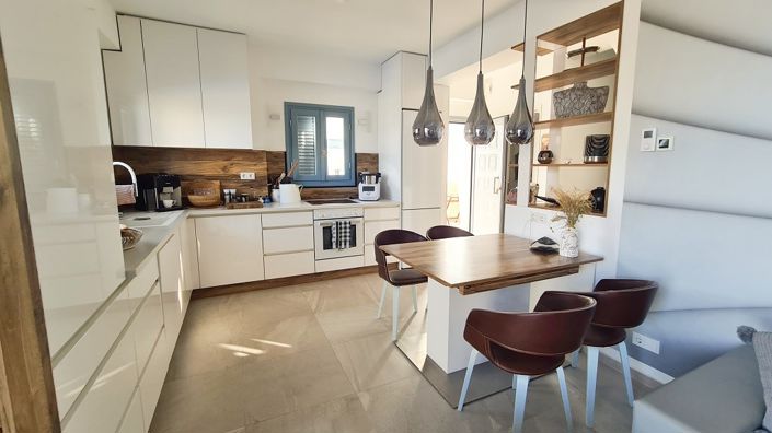 Image No.6-3 Bed House for sale