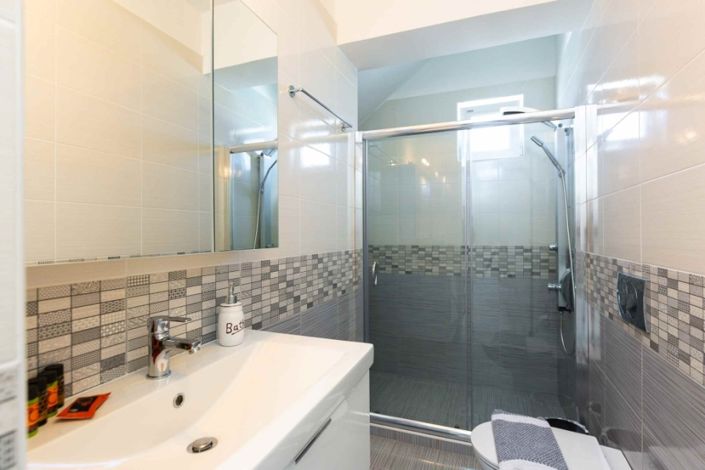 Image No.11-3 Bed Apartment for sale