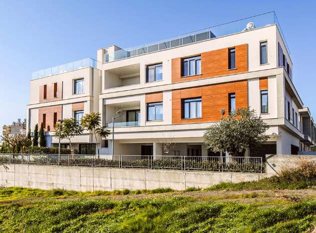 Image No.20-3 Bed Apartment for sale