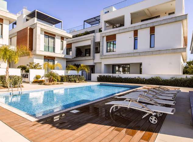 Image No.21-3 Bed Apartment for sale