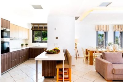 f824db3e-7749-4cb6-ab2b-1f037ad64418