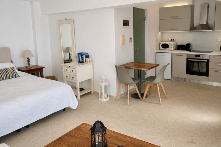 Image No.18-3 Bed House for sale