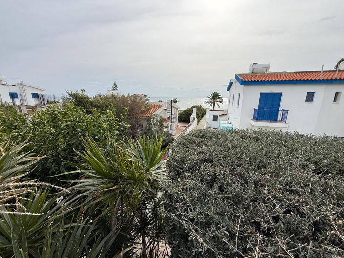 Image No.11-3 Bed Property for sale