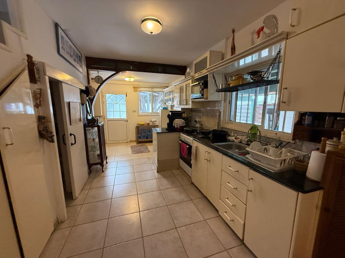 Image No.2-3 Bed Property for sale