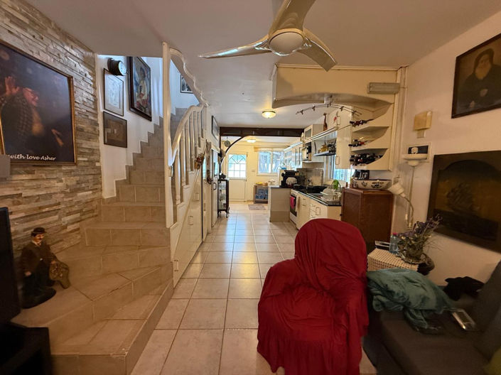 Image No.3-3 Bed Property for sale