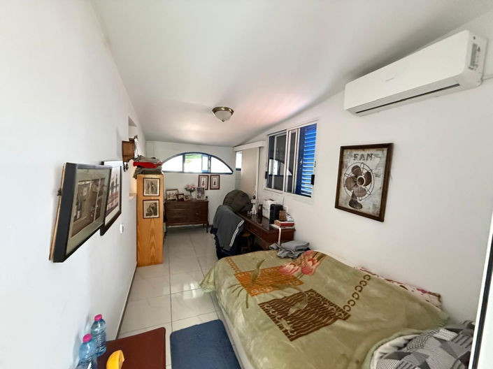 Image No.4-3 Bed Property for sale