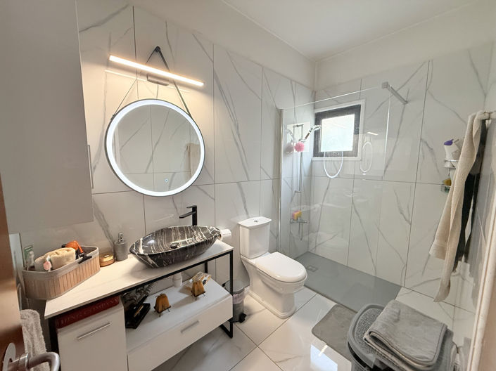 Image No.13-Propriété de 3 chambres à vendre à Oroklini