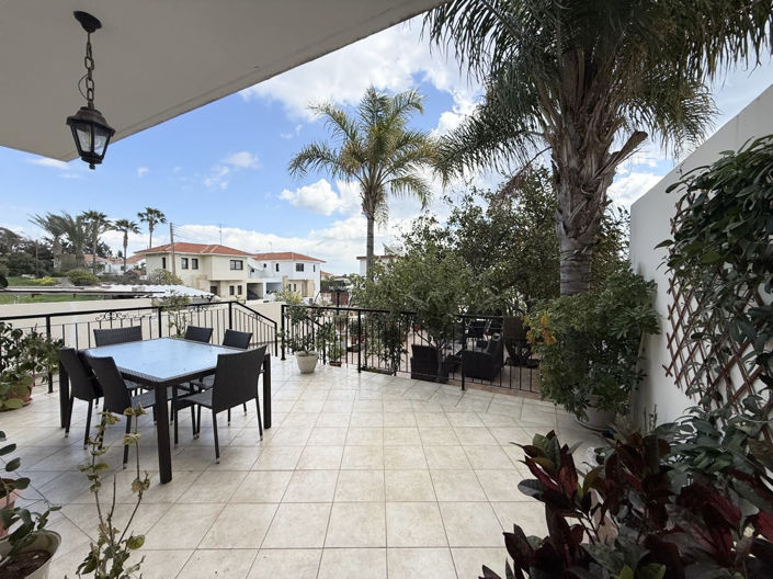 Image No.2-Propriété de 3 chambres à vendre à Oroklini