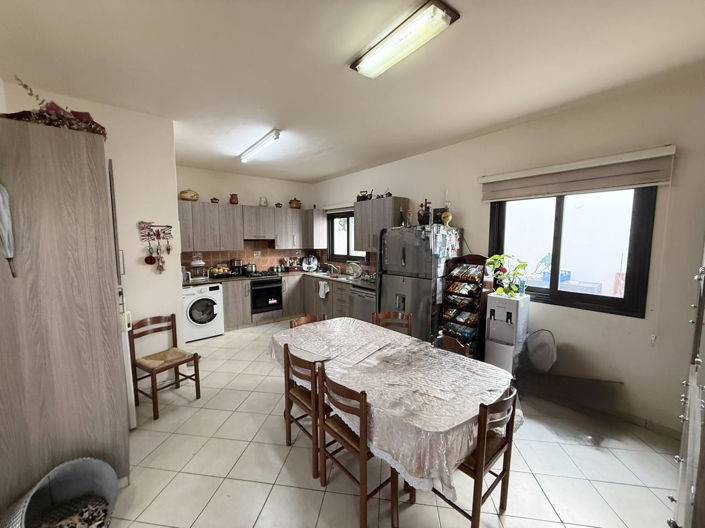 Image No.6-Propriété de 3 chambres à vendre à Oroklini