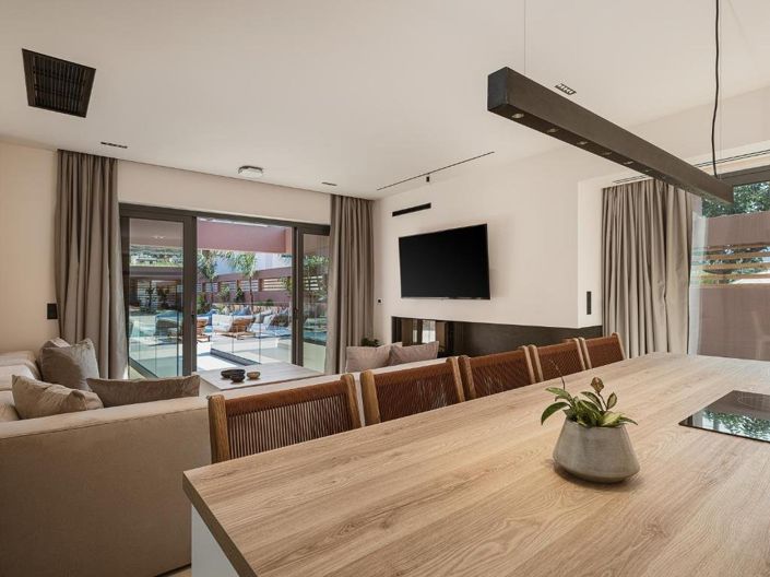 Image No.13-5 Bed House for sale