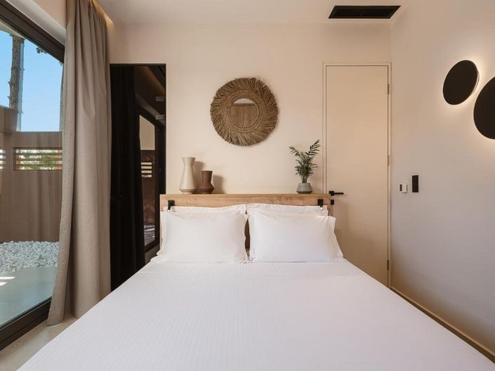 Image No.2-5 Bed House for sale