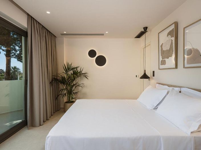 Image No.4-5 Bed House for sale