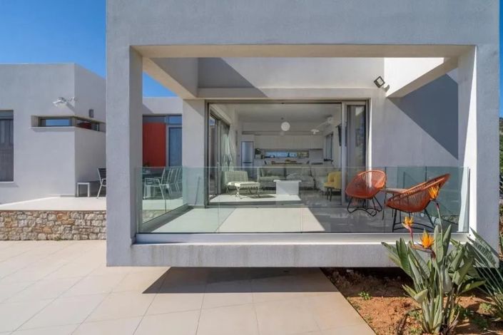 Image No.11-6 Bed House for sale