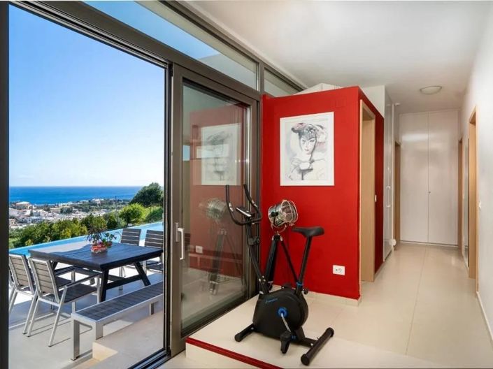 Image No.20-6 Bed House for sale