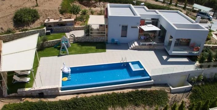 Image No.24-6 Bed House for sale