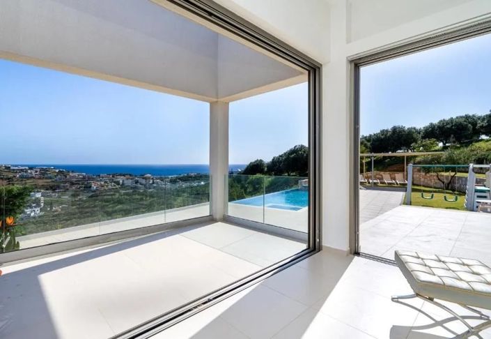 Image No.3-6 Bed House for sale