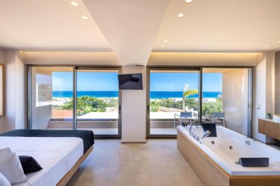 8e6038d1-6610-4975-8b09-94be5c7c48ef