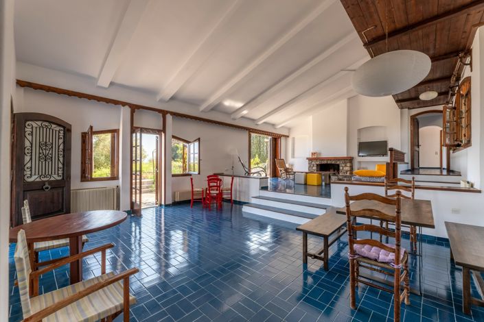 Image No.3-Maison de 4 chambres à vendre à Eretria