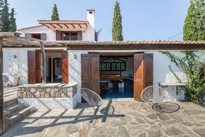 Image No.5-Maison de 4 chambres à vendre à Eretria