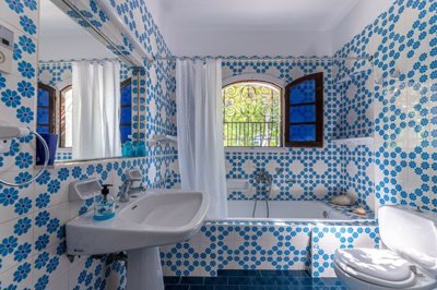 fe4079cd-6fd0-4a93-86c7-bde7a7eb3db8