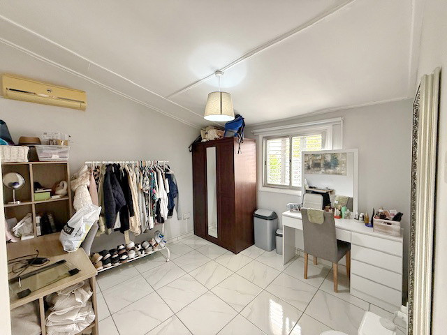 Image No.13-2 Bed Property for sale