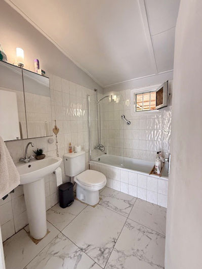 Image No.14-2 Bed Property for sale