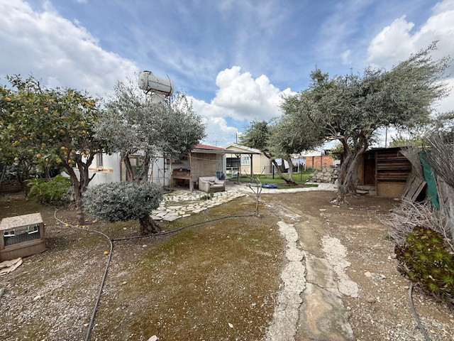 Image No.9-2 Bed Property for sale