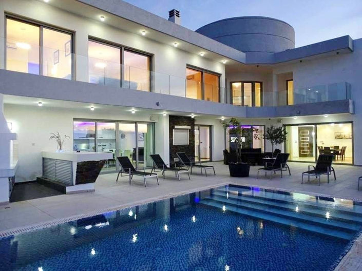 Image No.29-4 Bed Property for sale