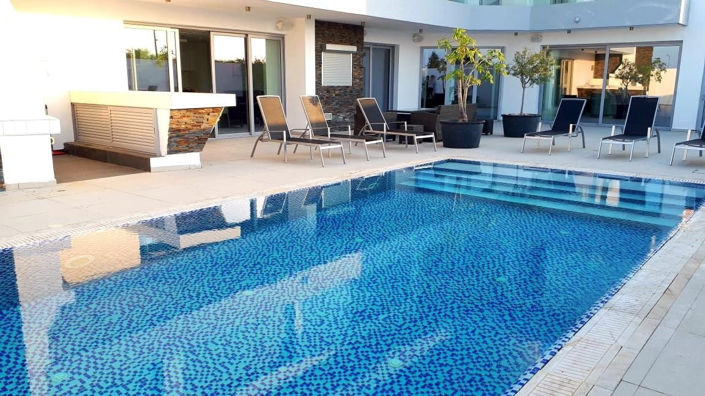 Image No.30-4 Bed Property for sale