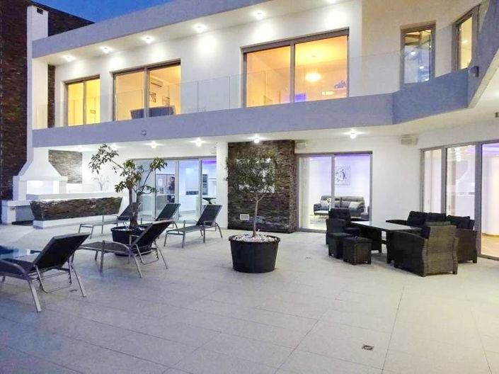 Image No.33-4 Bed Property for sale