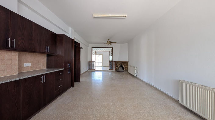 Image No.12-3 Bed Property for sale